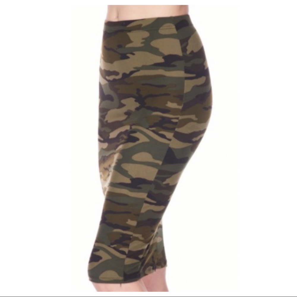 ✨LAST ONE✨Camouflage print pencil skirt - Picture 5 of 5